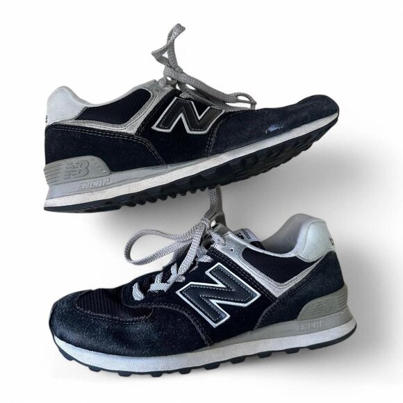 New Balance Shoes - Navy blue and white New Balance Classic 574 Sneakers